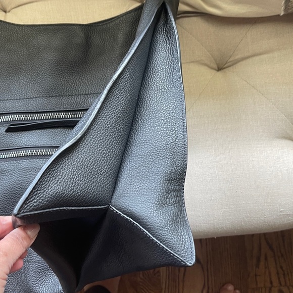Botkier chelsea bucket shoulder bag in BLACK …EUC - Picture 7 of 8